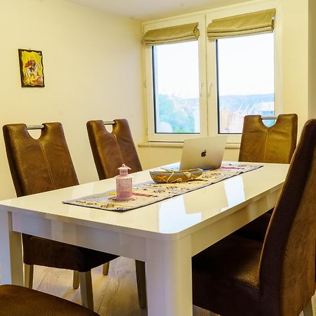 Centrally Located Apartment In Varna Esterno foto
