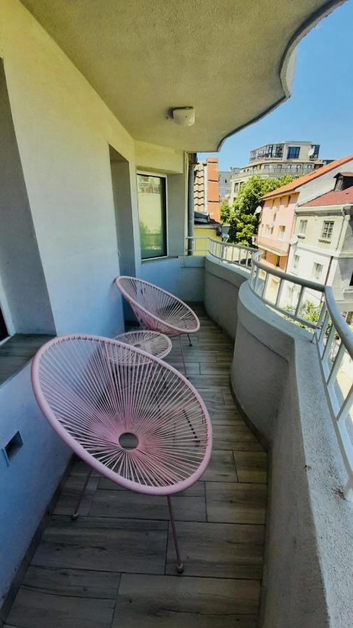Centrally Located Apartment In Varna Esterno foto